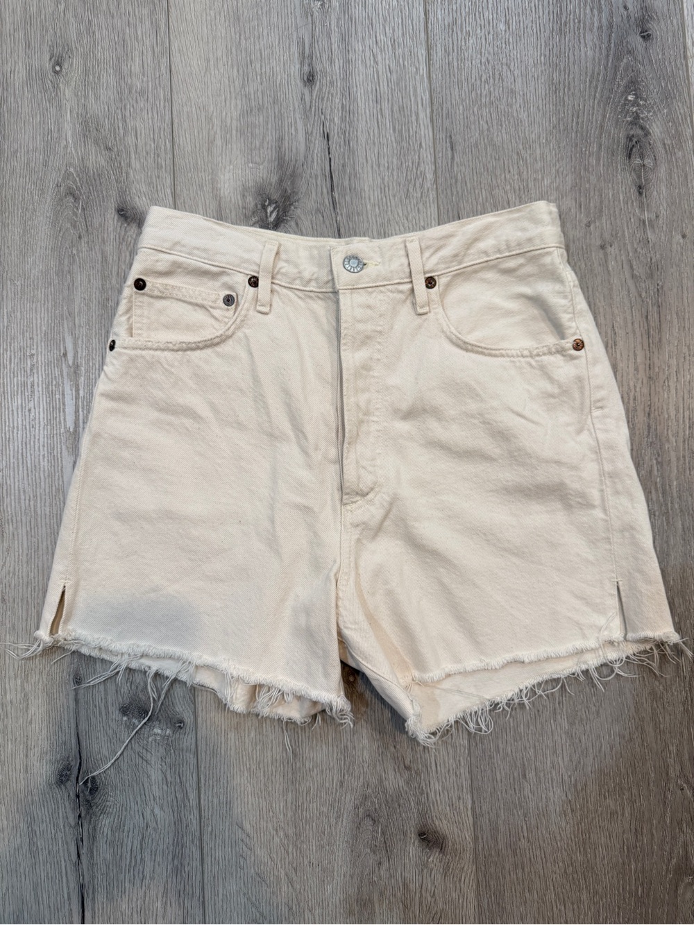 Agolde Cream Raw-Hem High-Rise Dee Denim Shorts